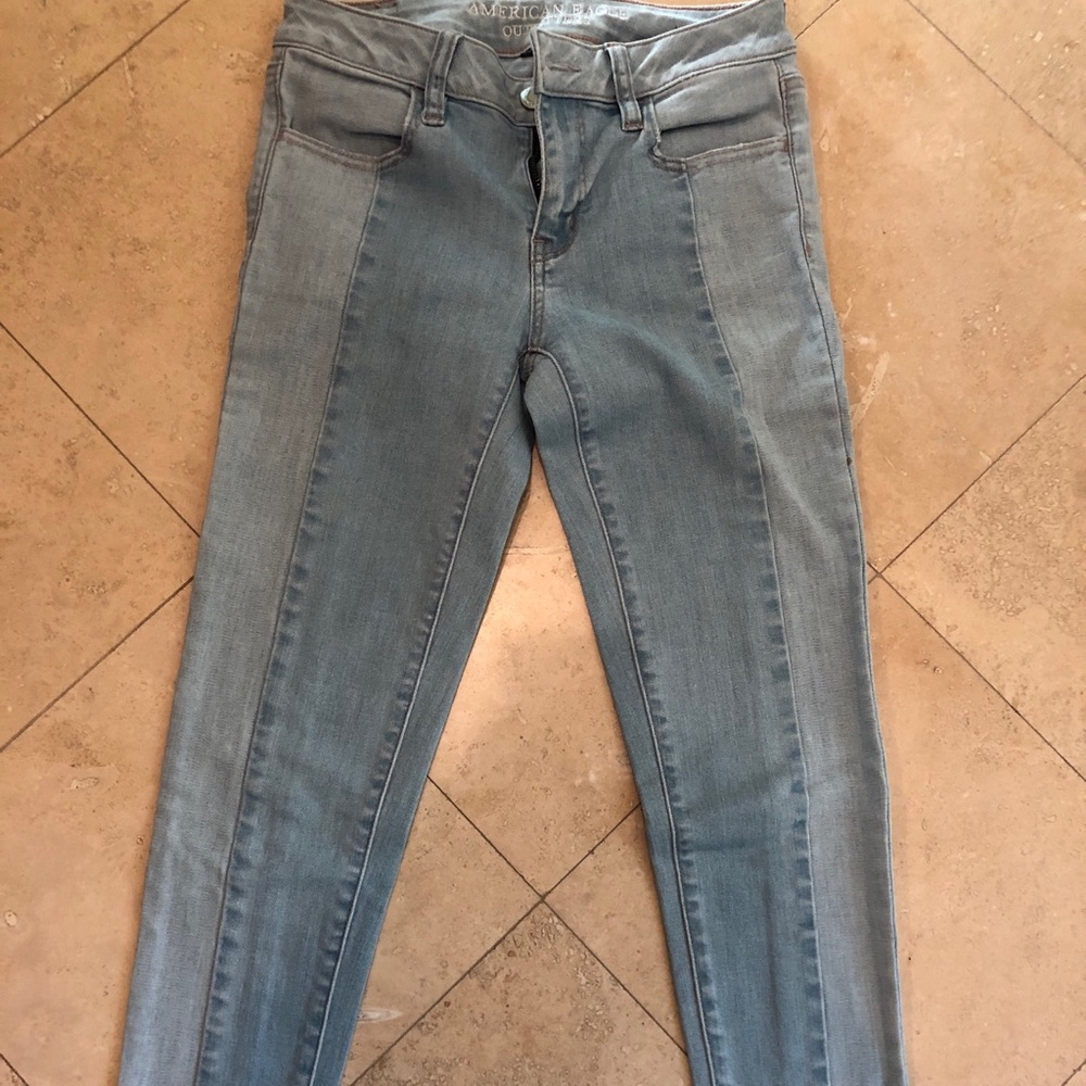 American Eagle Outfitters Jegging Cropped Jeans.